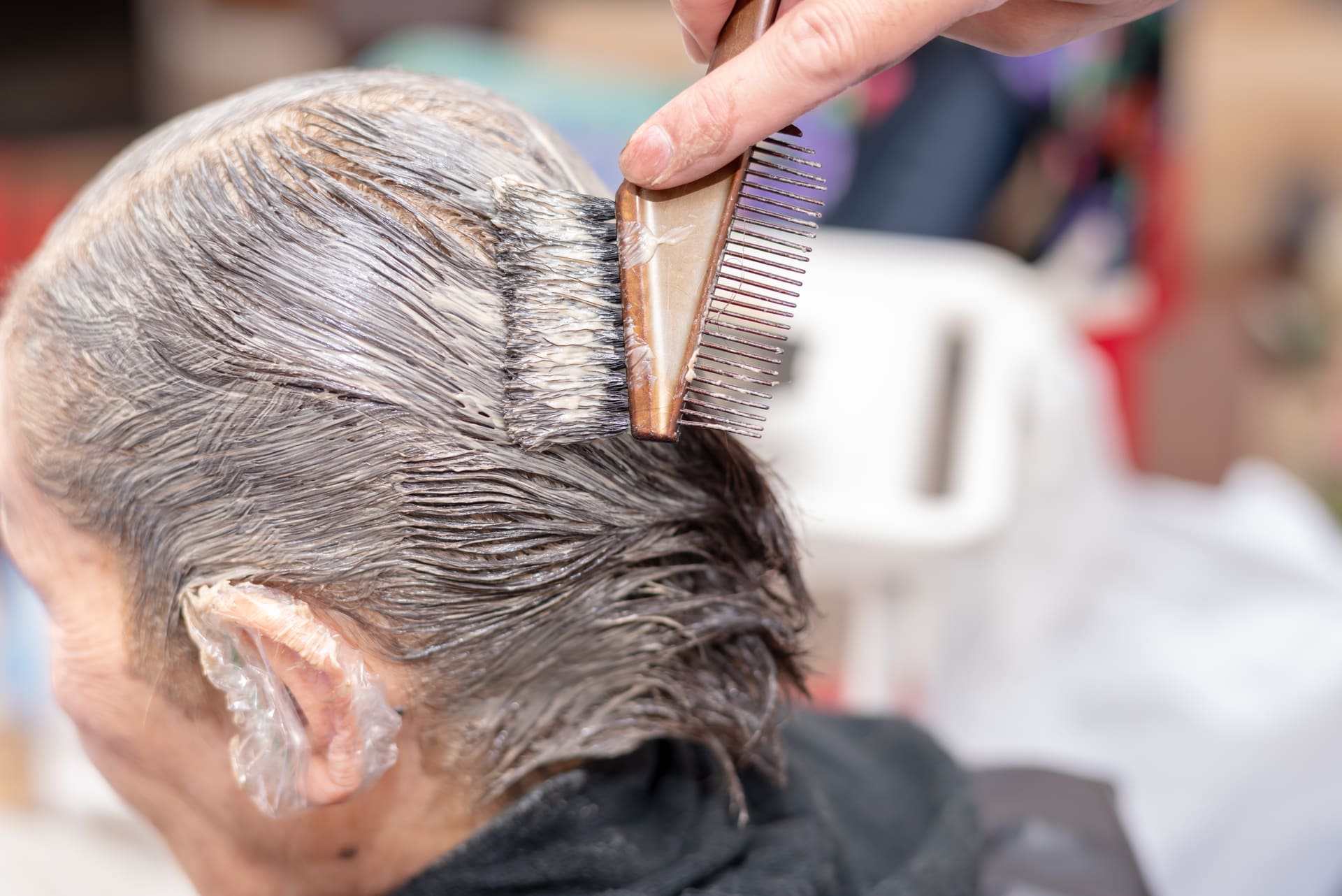白髪染めで自然な仕上がり | 新潟県新潟市の床屋ならLEO HAIR WORKS